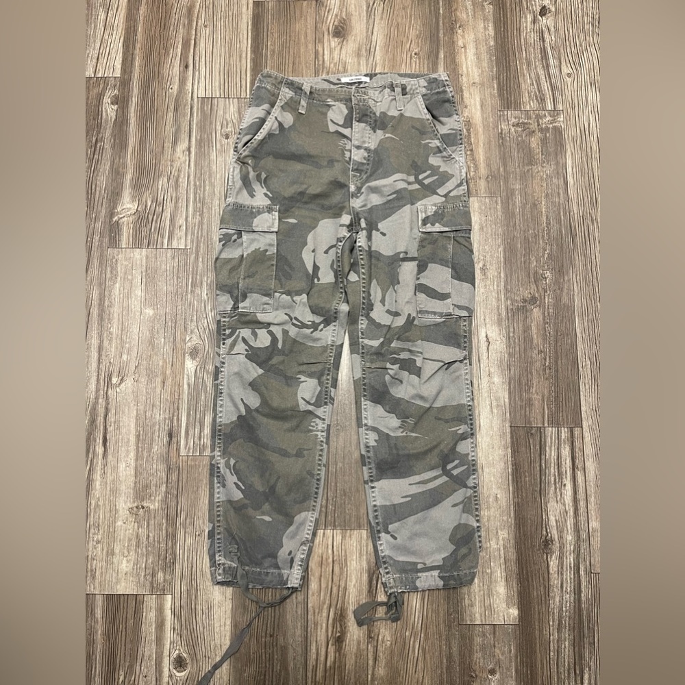 GRLFRND Fatigue Cargo Pants - Size 28 - Used - Great Conditions